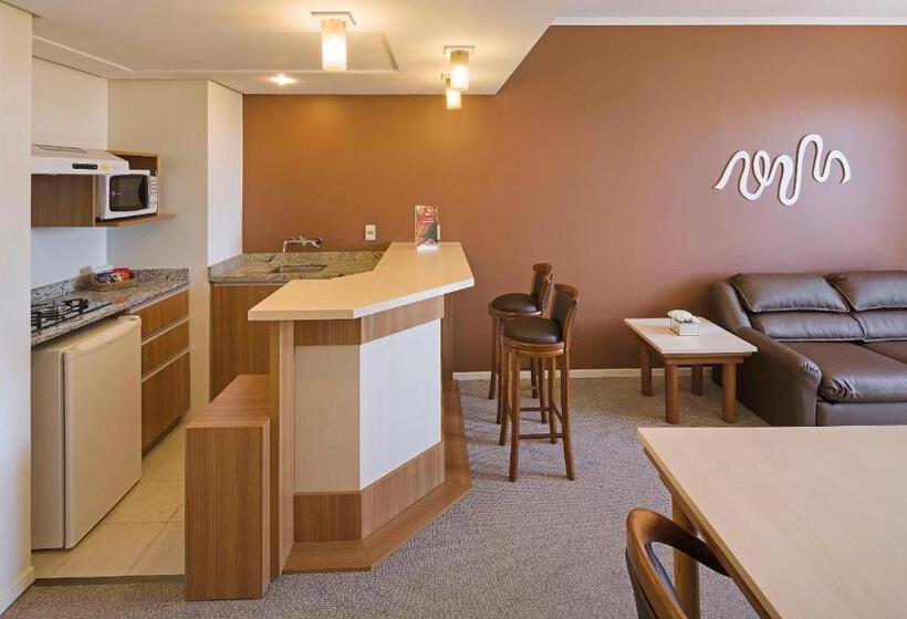 סוויטת סופריור, Swan Novo Hamburgo