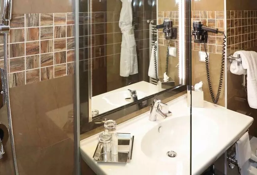 اتاق سوپریور, Movenpick Hotel Sarajevo