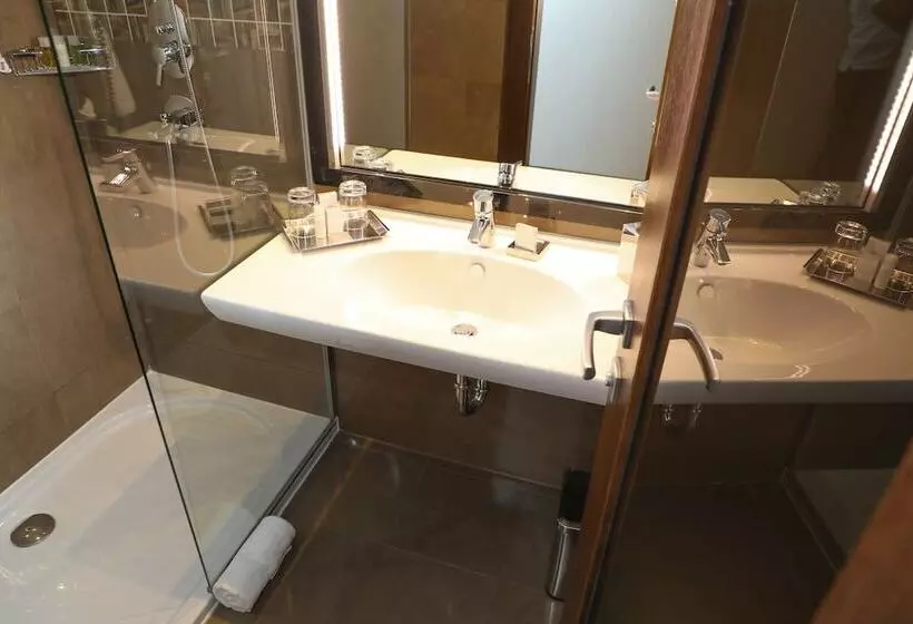 اتاق سوپریور, Movenpick Hotel Sarajevo