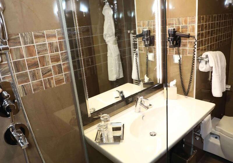 Superior Room, Movenpick Hotel Sarajevo