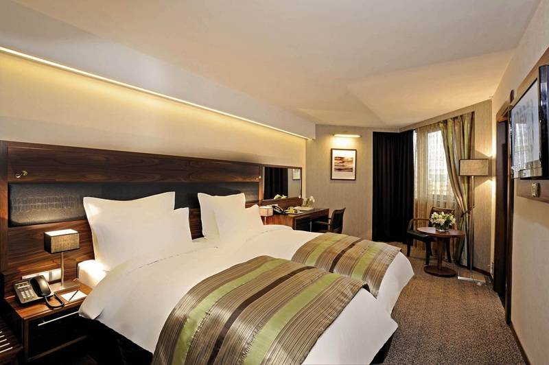 Deluxe Room King Size Bed, Movenpick Hotel Sarajevo