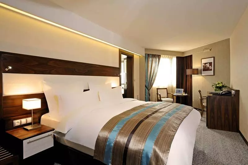 اتاق لوکس با تخت بزرگ, Movenpick Hotel Sarajevo