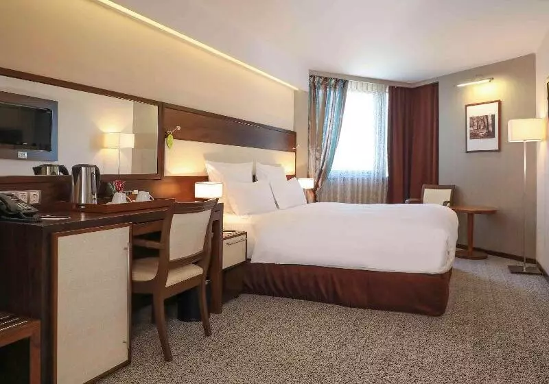 اتاق لوکس با تخت بزرگ, Movenpick Hotel Sarajevo