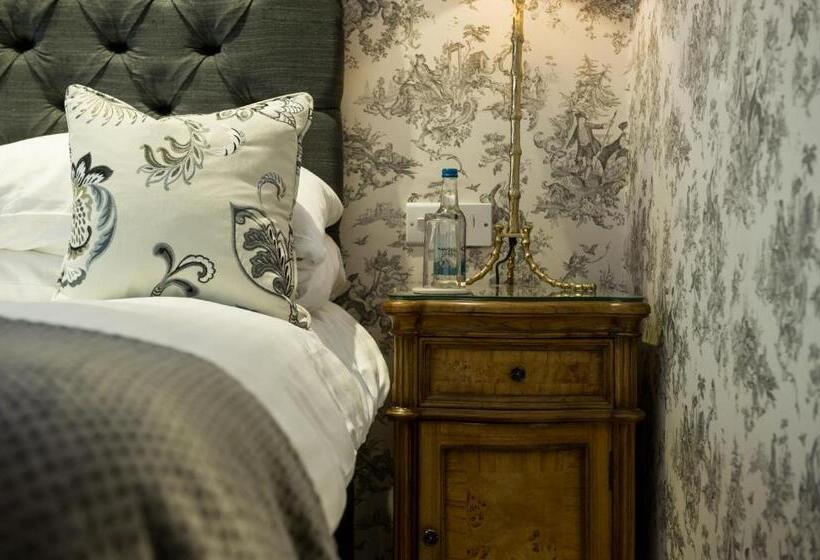 חדר סופריור, The George