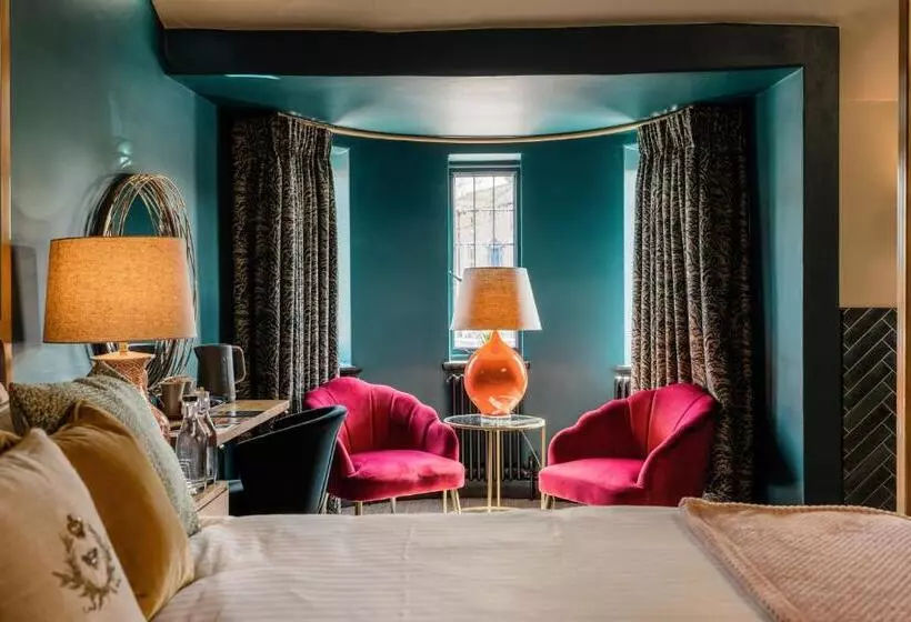 Suite, The George
