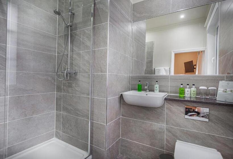 수피리어 패밀리 룸, The Wynnstay Hotel, Oswestry, Shropshire