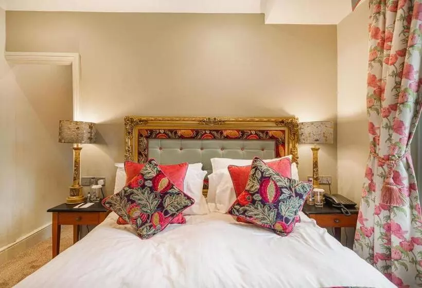 スーペリアファミリールーム, The Wynnstay Hotel, Oswestry, Shropshire
