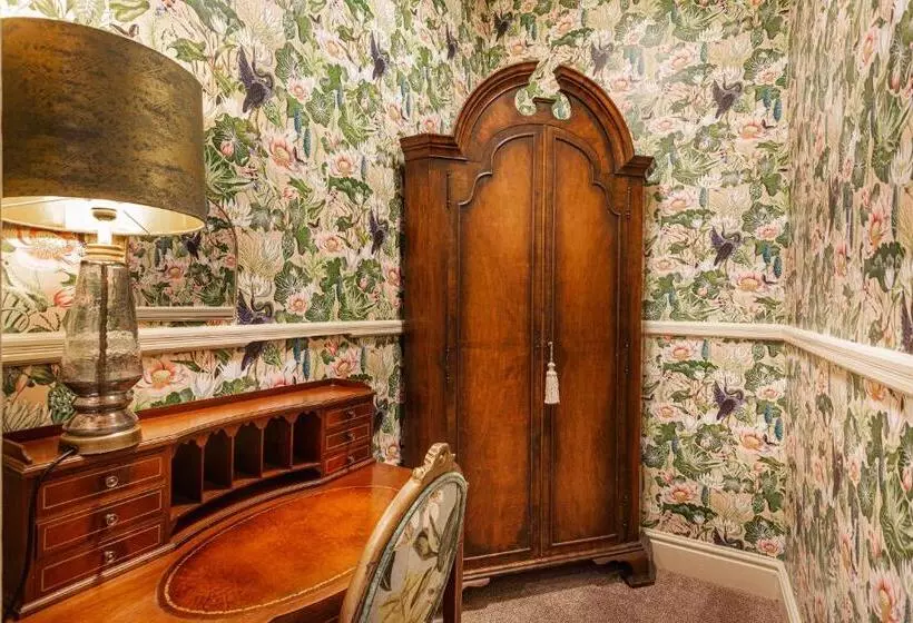 デラックスルーム, The Wynnstay Hotel, Oswestry, Shropshire