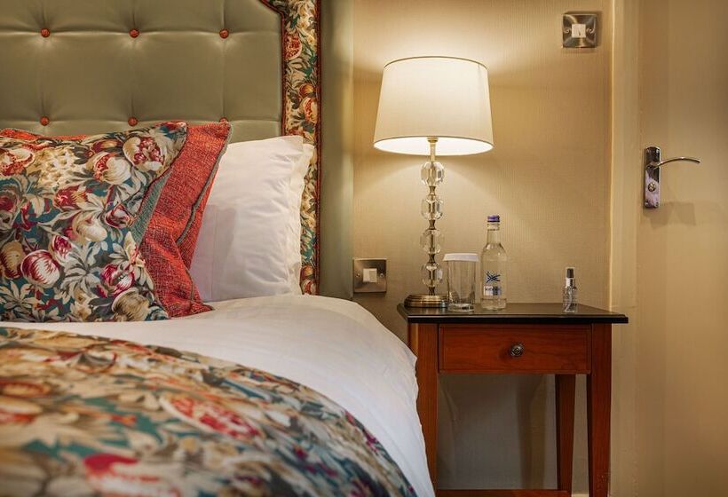 اتاق سوپریور, The Wynnstay Hotel, Oswestry, Shropshire