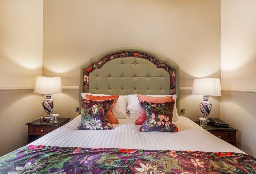 اتاق سوپریور, The Wynnstay Hotel, Oswestry, Shropshire