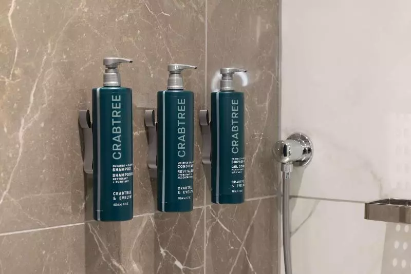 キングサイズベッドのスタンダードルーム, Hilton Cardiff