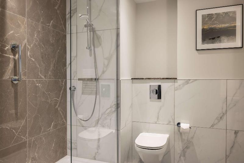 带大床的标准间, Hilton Cardiff