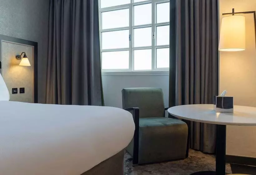 ファミリールーム, Hilton Cardiff