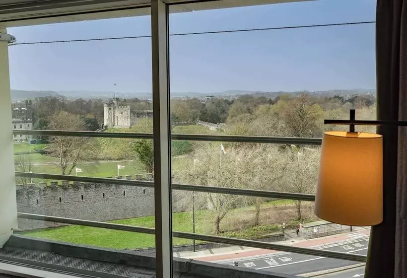 ファミリールーム, Hilton Cardiff