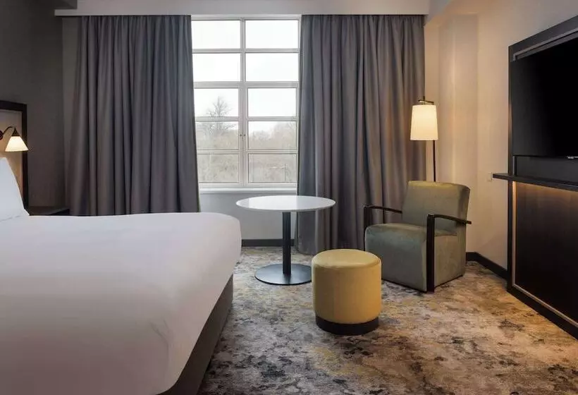 ファミリールーム, Hilton Cardiff