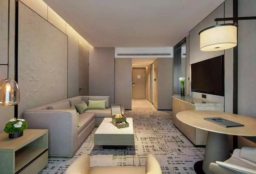 キングサイズベッドのジュニアスイート, Hilton Cardiff