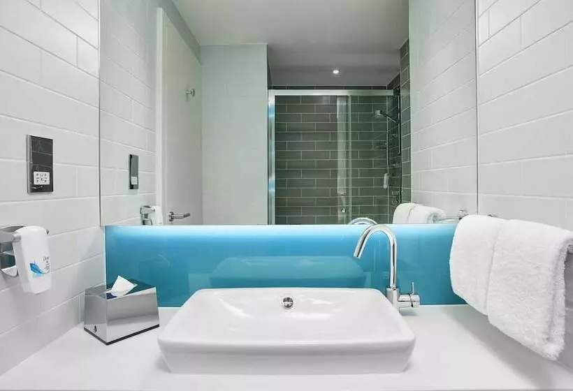 اتاق استاندارد, Holiday Inn Express Belfast City, An Ihg
