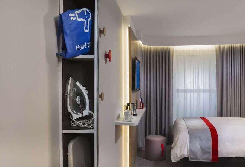Номер Стандарт Двуспальная Кровать, Holiday Inn Express Belfast City, An Ihg