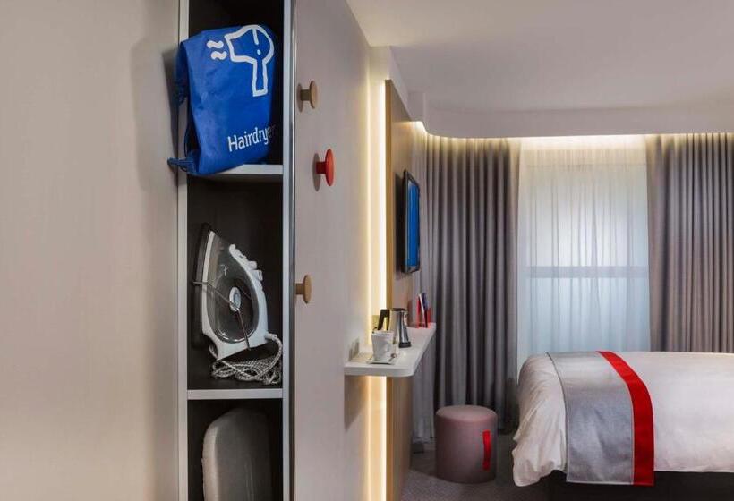 Номер Стандарт Адаптированный для Инвалидов, Holiday Inn Express Belfast City, An Ihg