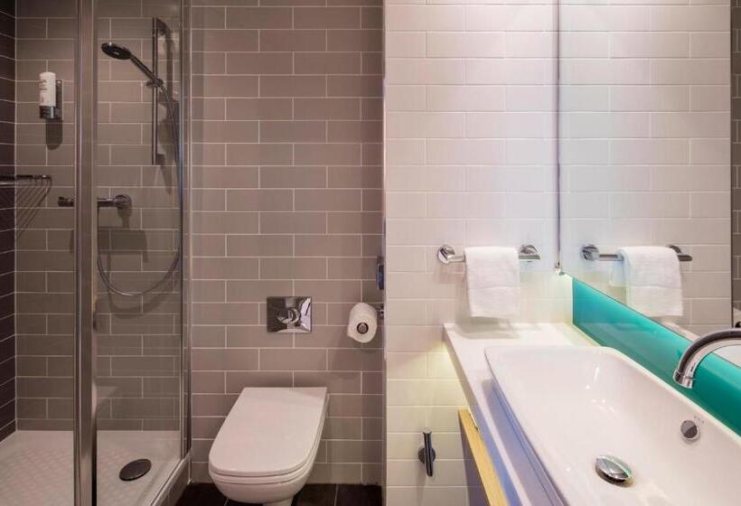 ダブルベッドスタンダードルーム, Holiday Inn Express Belfast City, An Ihg