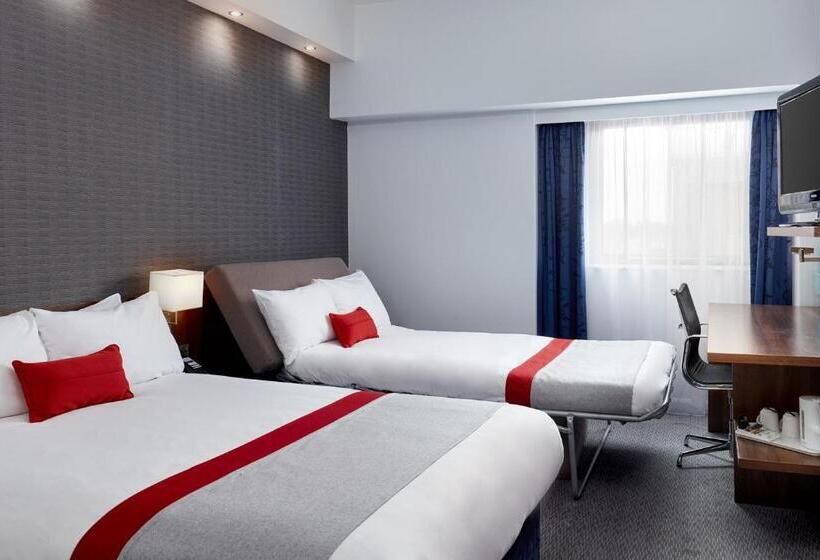 ダブルベッドスタンダードルーム, Holiday Inn Express Belfast City, An Ihg