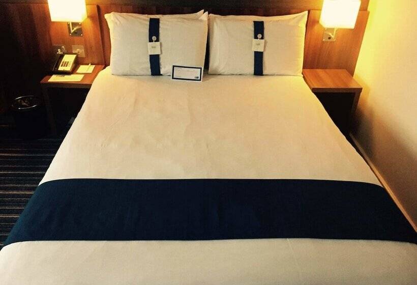 غرفة قياسية, Holiday Inn Express Glenrothes, An Ihg