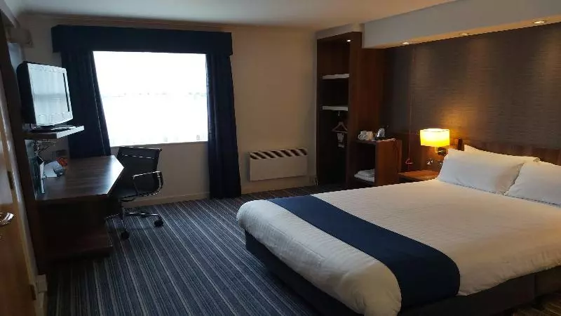身障者適用スタンダードルーム, Holiday Inn Express Glenrothes, An Ihg