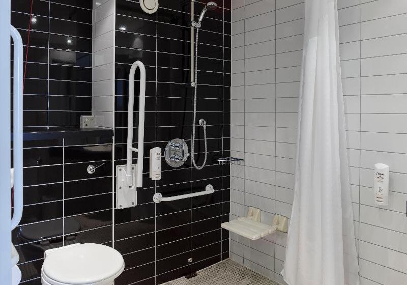 غرفة قياسية لذوى الاحتياجات الخاصة, Holiday Inn Express Glenrothes, An Ihg