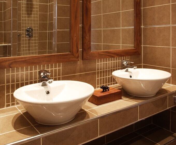 اتاق استاندارد چهار تخته, New Linden