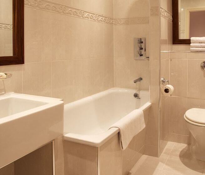 اتاق استاندارد سه نفره, New Linden