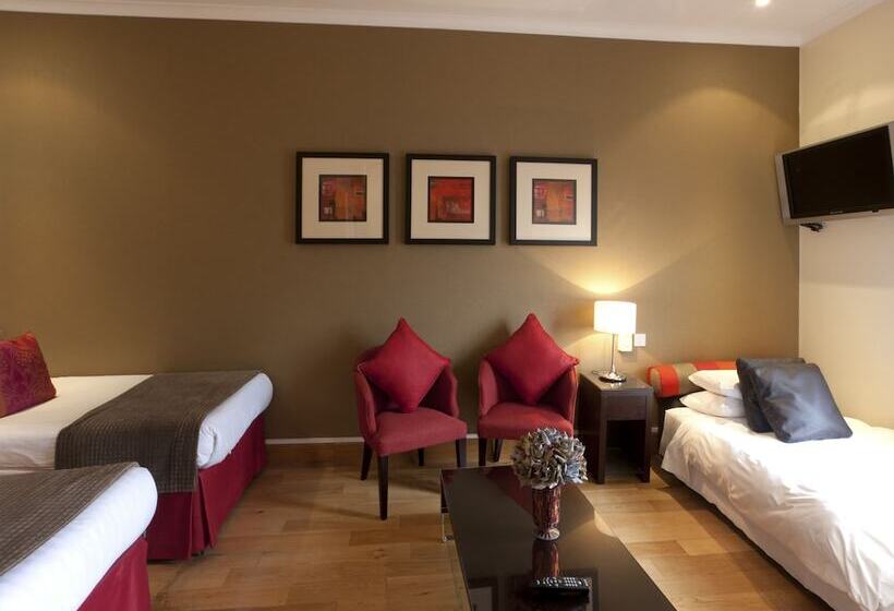 اتاق استاندارد سه نفره, New Linden