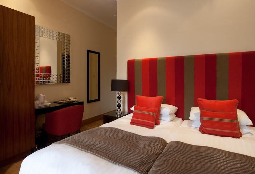 اتاق استاندارد سه نفره, New Linden