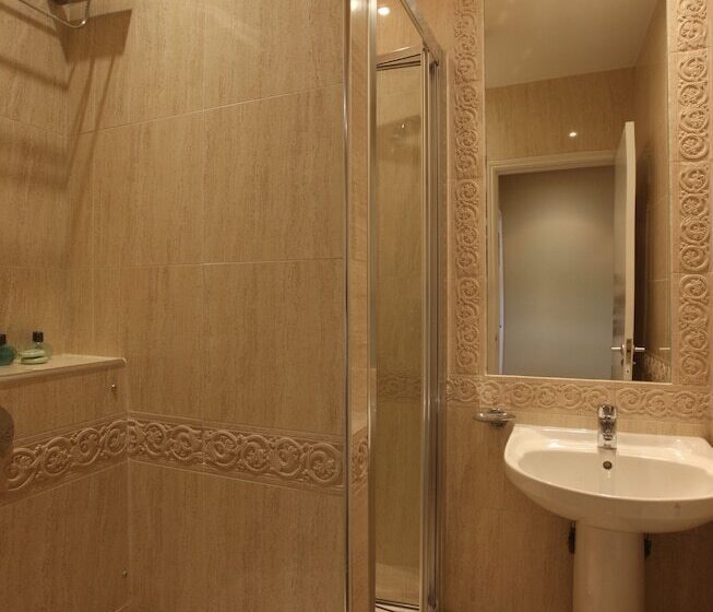 اتاق استاندارد یک نفره, New Linden