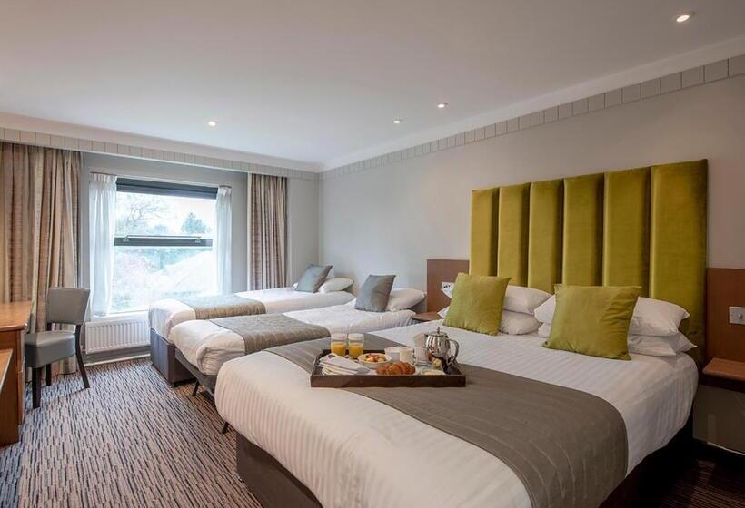 패밀리 룸, Hogs Back Hotel & Spa