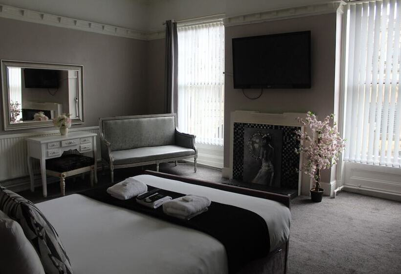 غرفة ديلوكس, The Mitre