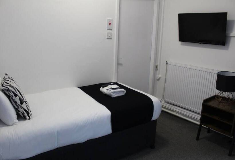 غرفة قياسية فردية, The Mitre