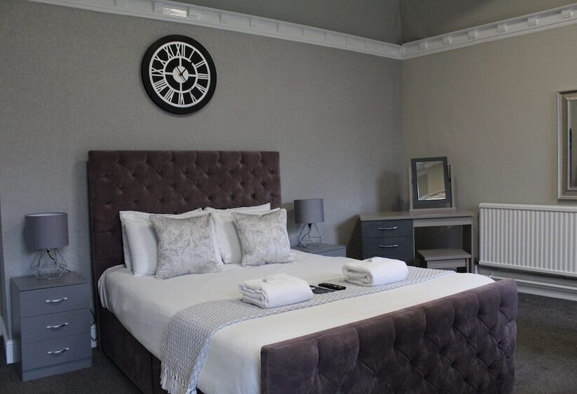 غرفة ديلوكس, The Mitre