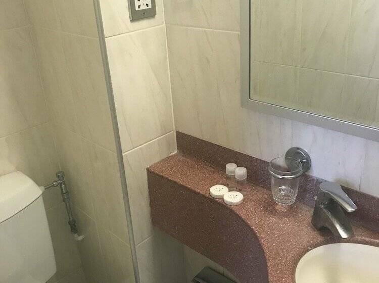 חדר סטנדרט יחיד, The Nayland