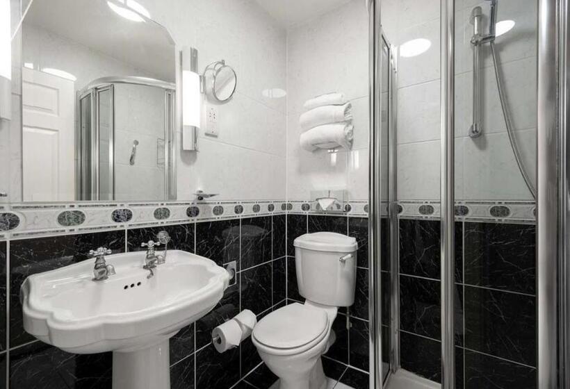 חדר קלאסי, The Malone