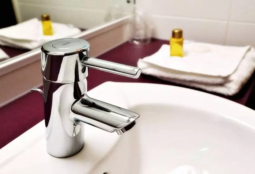 Habitació Clàssica, Link