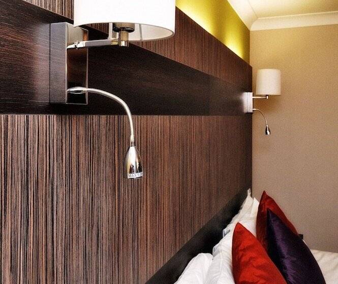 غرفة كلاسيكية, Link