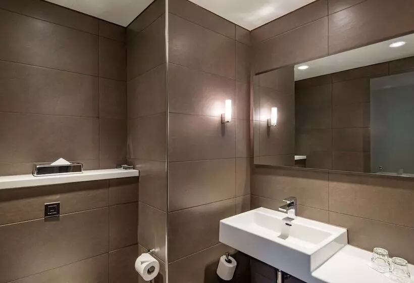 اتاق خانوادگی, Radisson Blu Manchester Airport