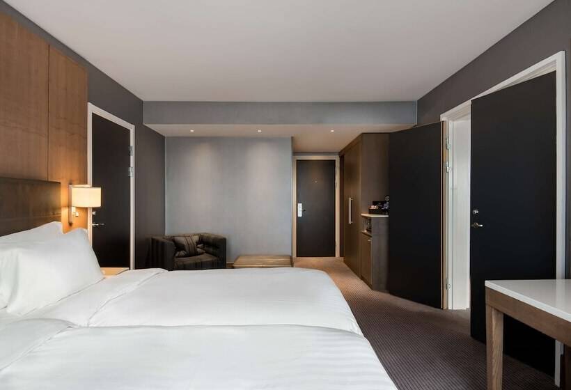 Семейный Номер, Radisson Blu Manchester Airport