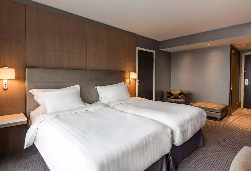 اتاق خانوادگی, Radisson Blu Manchester Airport