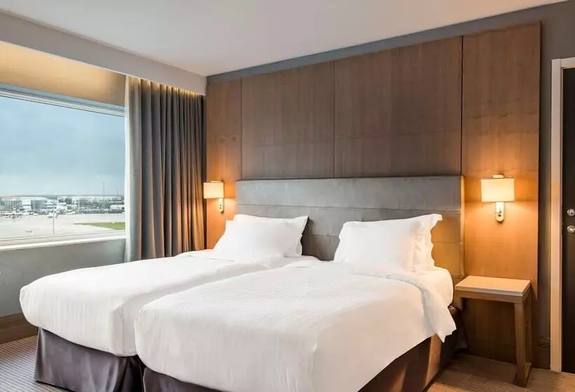 اتاق خانوادگی, Radisson Blu Manchester Airport