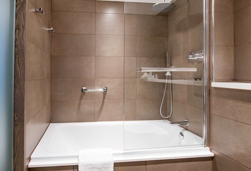 Номер Премиум, Radisson Blu Manchester Airport