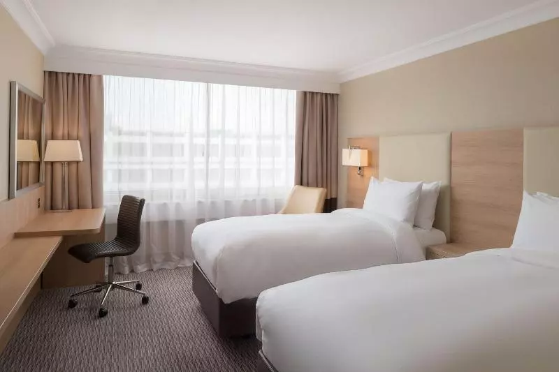 景色の見えるスーペリアルーム, Renaissance London Heathrow