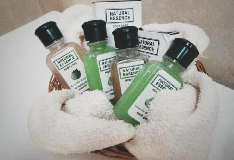 اتاق لوکس, Terrace