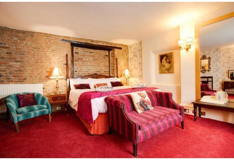 수피리어 스위트, The Rose And Crown