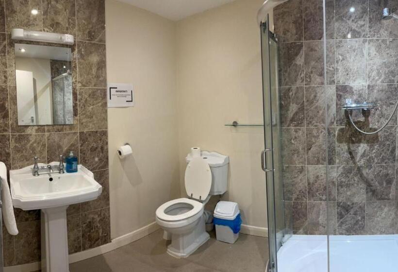 디럭스 룸, The Rose And Crown